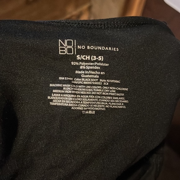 Black tank top - Picture 3 of 3